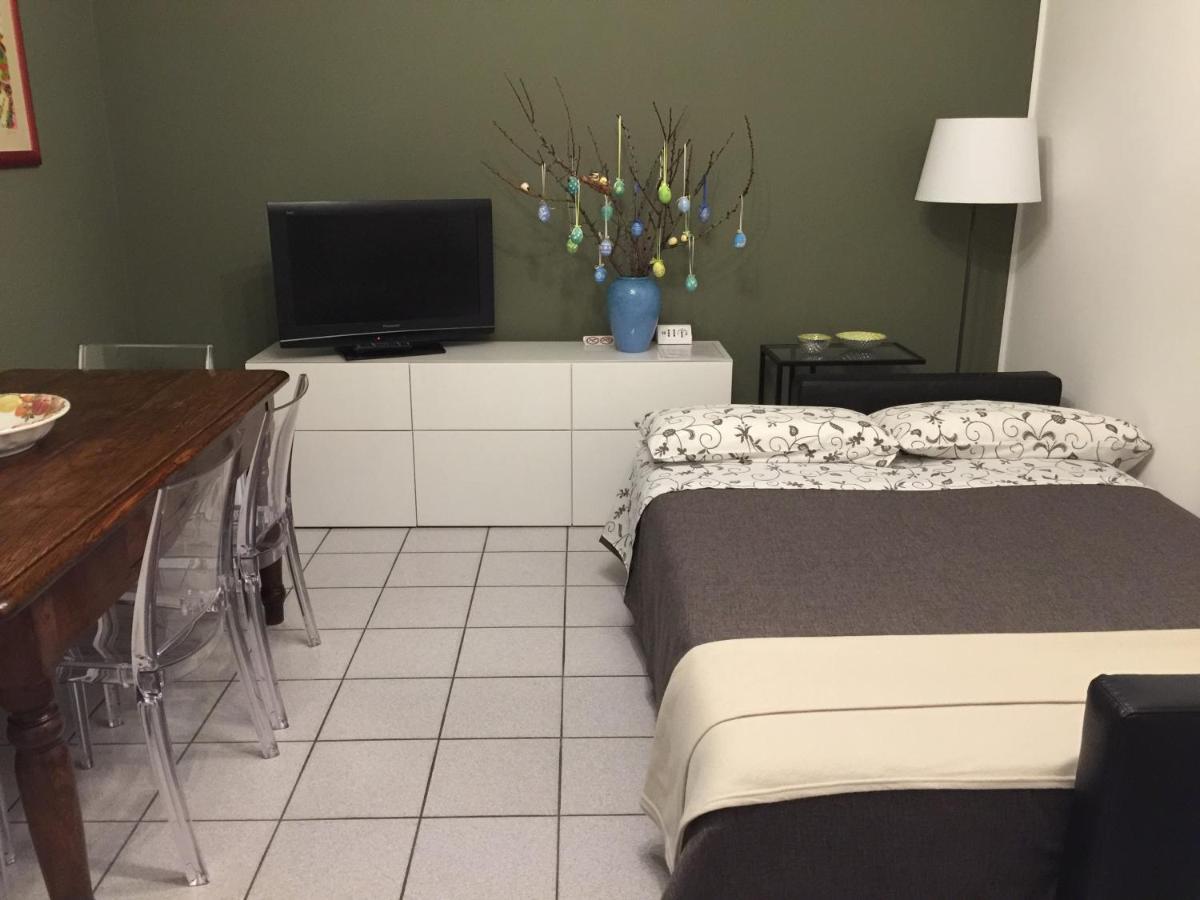 3Per3 Bed & Breakfast Busto Arsizio Bagian luar foto