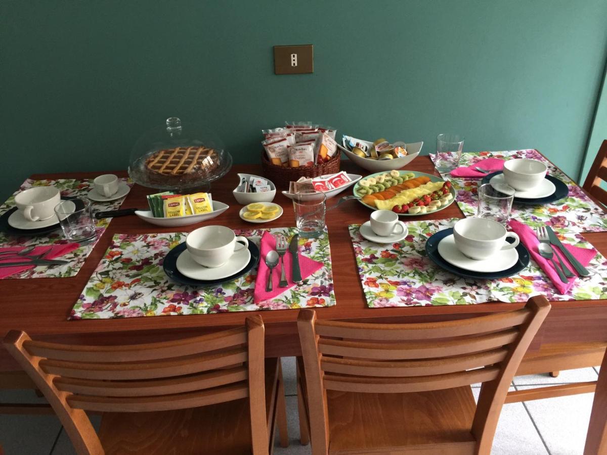 3Per3 Bed & Breakfast Busto Arsizio Bagian luar foto