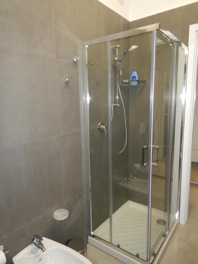 3Per3 Bed & Breakfast Busto Arsizio Bagian luar foto