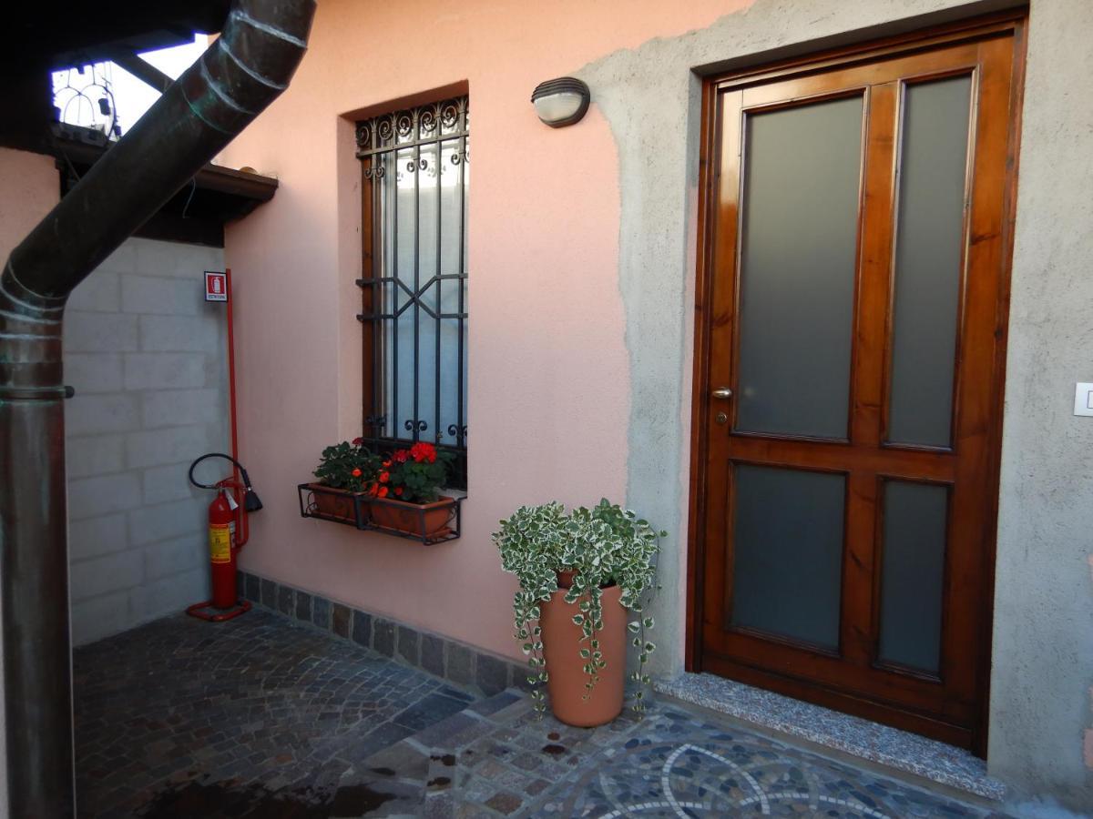 3Per3 Bed & Breakfast Busto Arsizio Bagian luar foto