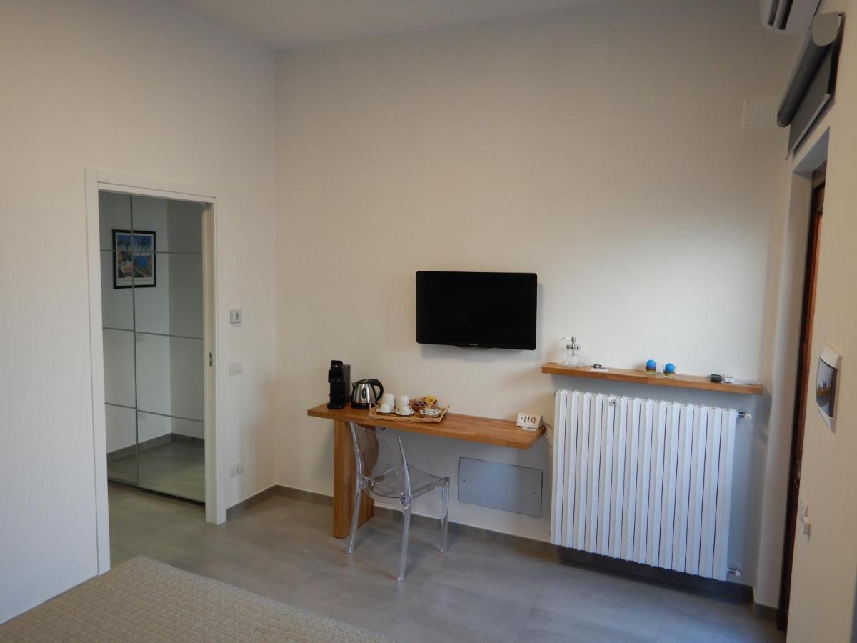3Per3 Bed & Breakfast Busto Arsizio Bagian luar foto
