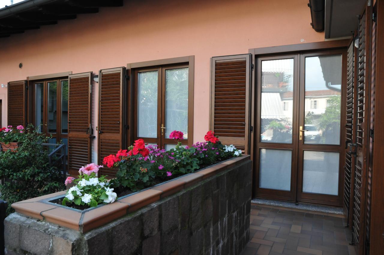 3Per3 Bed & Breakfast Busto Arsizio Bagian luar foto