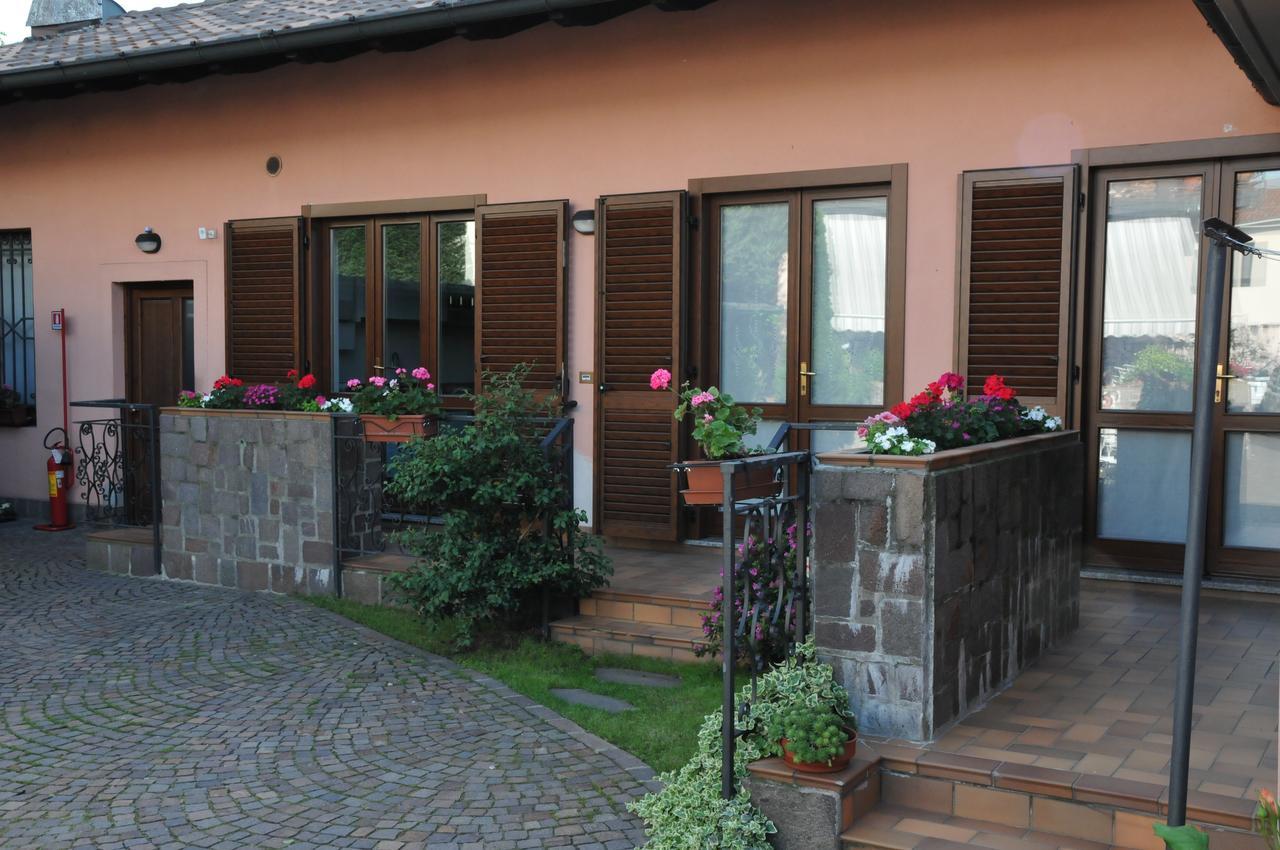 3Per3 Bed & Breakfast Busto Arsizio Bagian luar foto