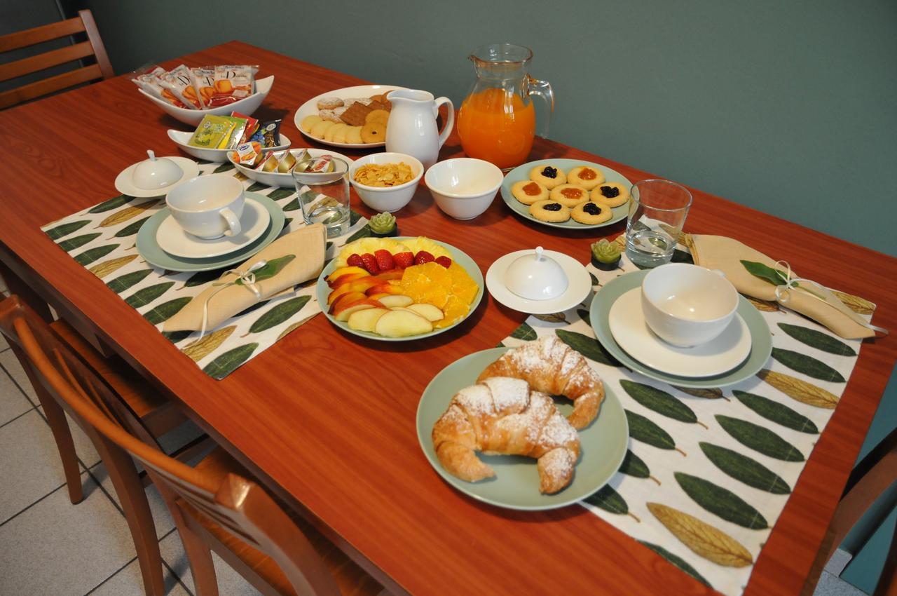 3Per3 Bed & Breakfast Busto Arsizio Bagian luar foto
